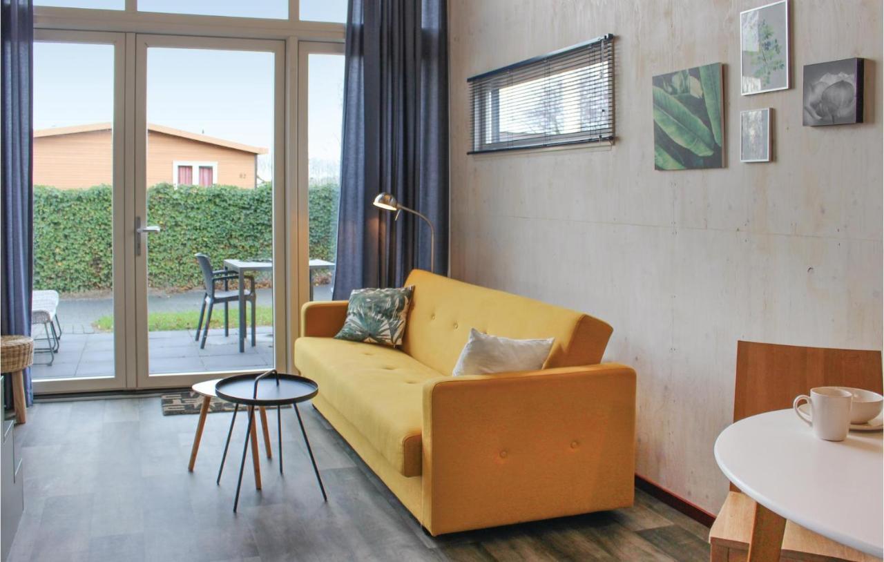 Cozy Home In Sint-Annaland With Kitchen المظهر الخارجي الصورة