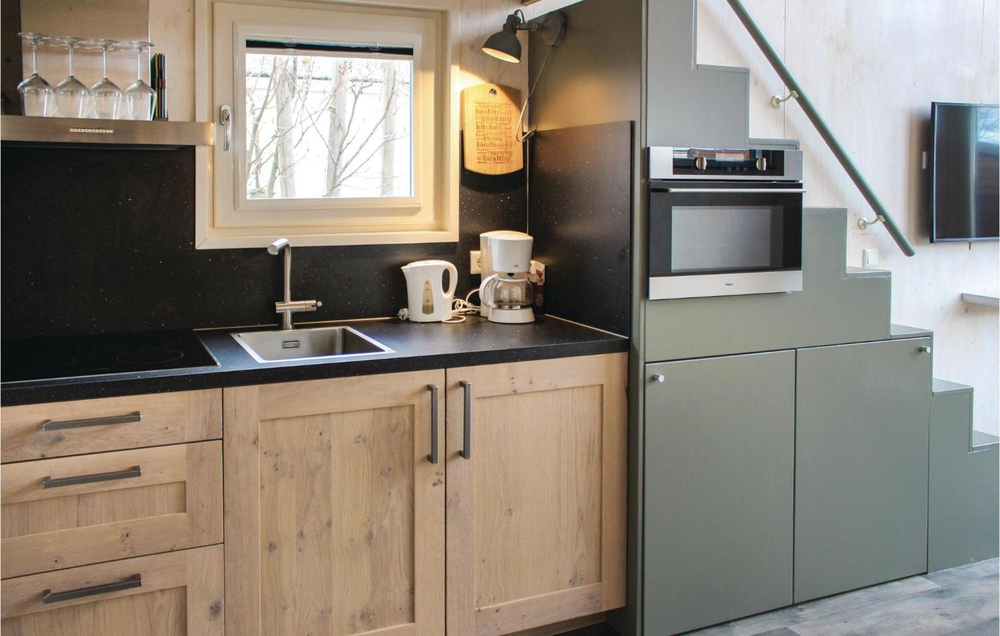 Cozy Home In Sint-Annaland With Kitchen المظهر الخارجي الصورة